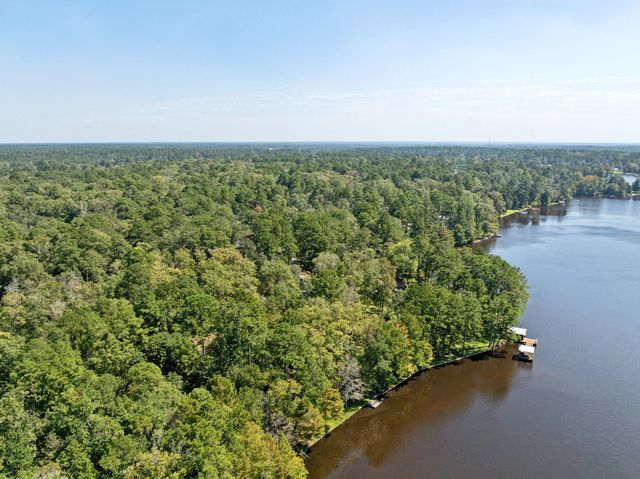 565 Sherwood Forest Drive N, Ivanhoe, TX 75979