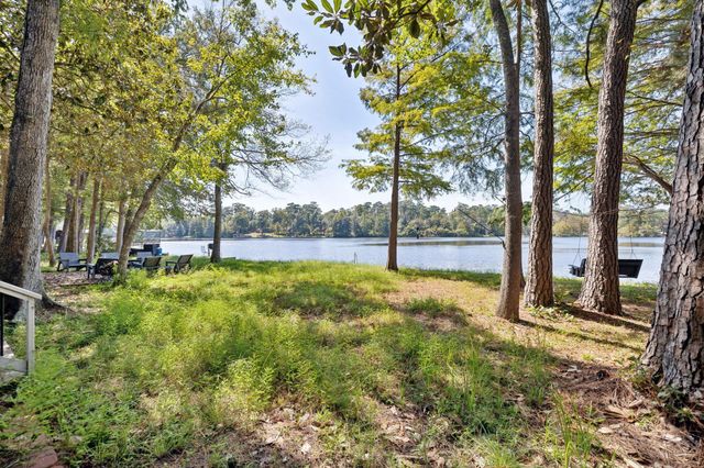 565 Sherwood Forest Drive N, Ivanhoe, TX 75979