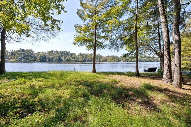 565 Sherwood Forest Drive N, Ivanhoe, TX 75979