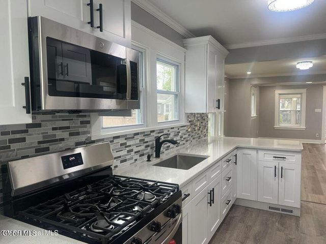 1732 Avenue H, Schenectady, NY 12304