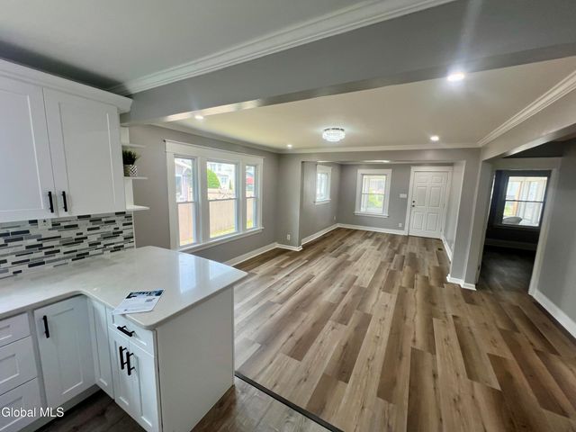 1732 Avenue H, Schenectady, NY 12304