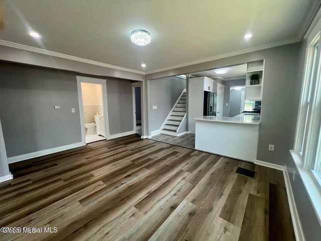 1732 Avenue H, Schenectady, NY 12304