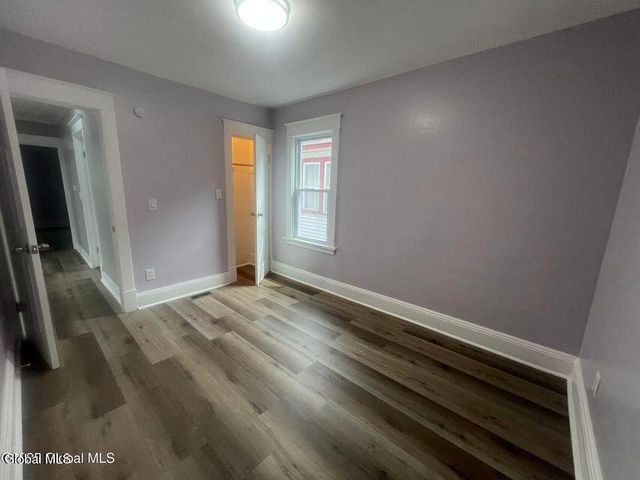 1732 Avenue H, Schenectady, NY 12304