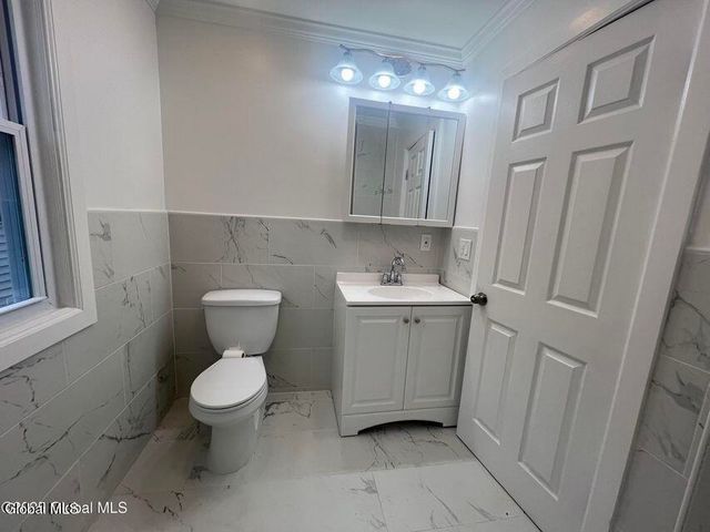 1732 Avenue H, Schenectady, NY 12304