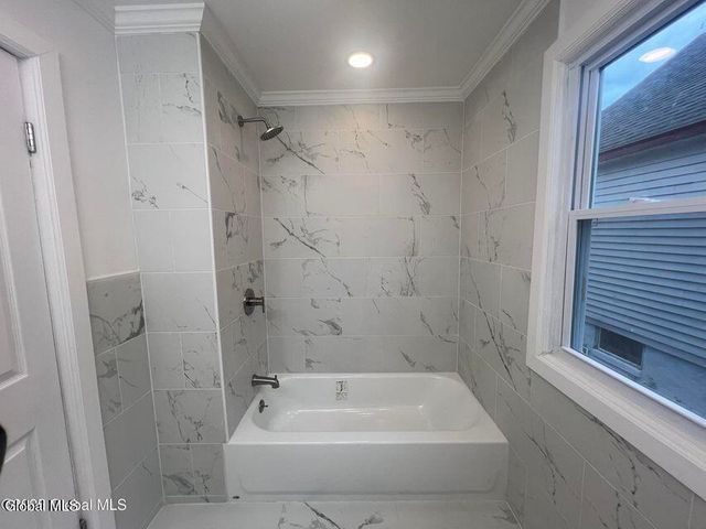 1732 Avenue H, Schenectady, NY 12304