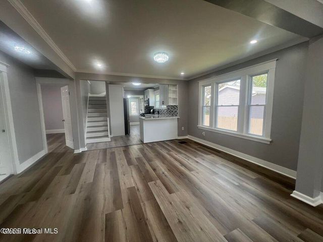 1732 Avenue H, Schenectady, NY 12304