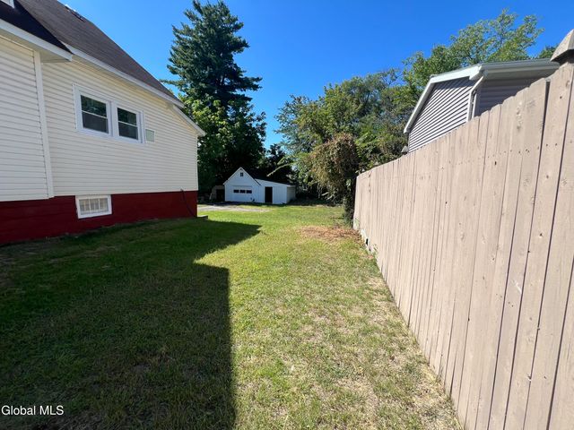 1732 Avenue H, Schenectady, NY 12304