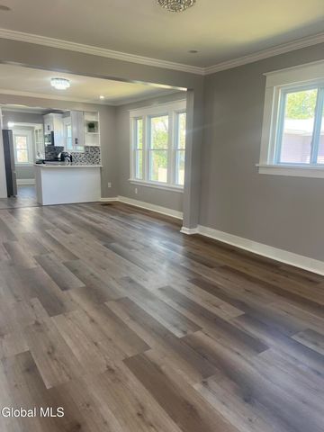 1732 Avenue H, Schenectady, NY 12304