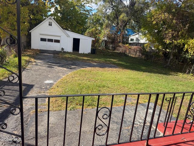 1732 Avenue H, Schenectady, NY 12304