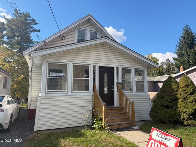 1732 Avenue H, Schenectady, NY 12304