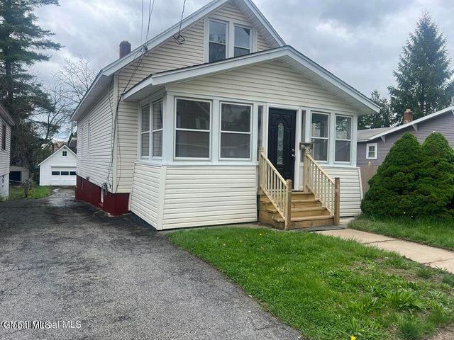 1732 Avenue H, Schenectady, NY 12304