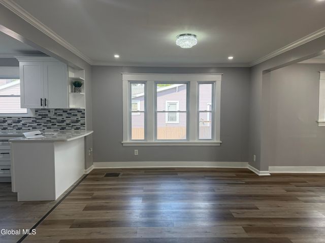 1732 Avenue H, Schenectady, NY 12304