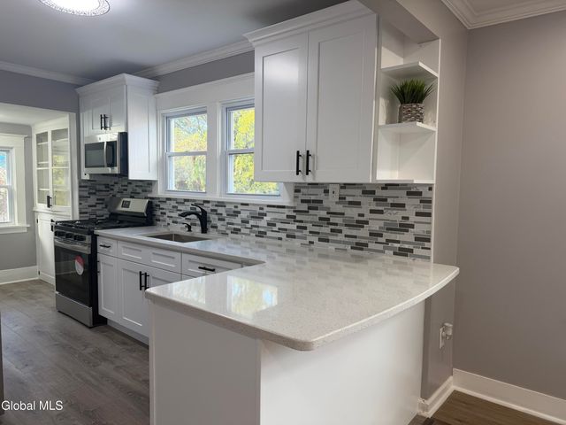 1732 Avenue H, Schenectady, NY 12304