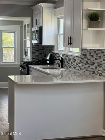 1732 Avenue H, Schenectady, NY 12304