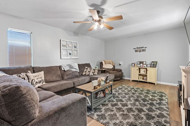 805 S 3rd Street, Grandview, TX 76050