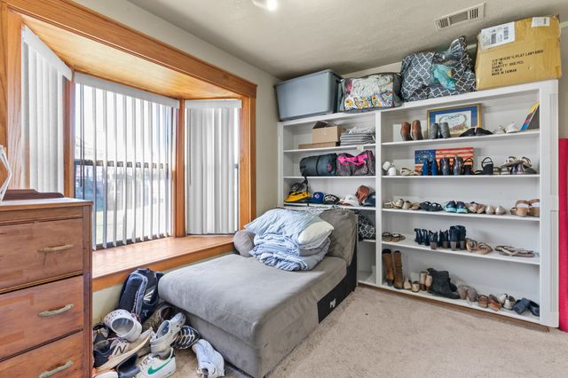 805 S 3rd Street, Grandview, TX 76050