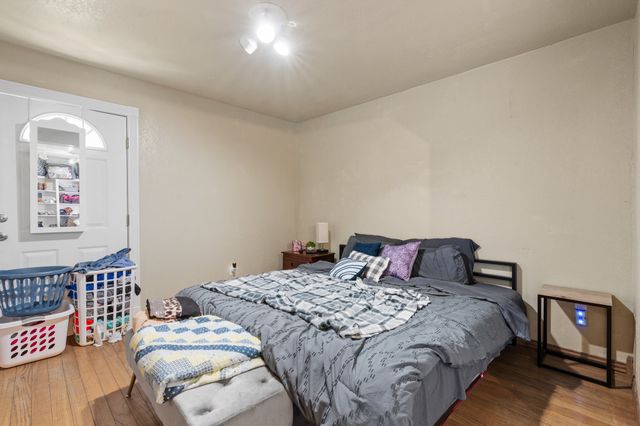 805 S 3rd Street, Grandview, TX 76050