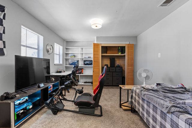 805 S 3rd Street, Grandview, TX 76050