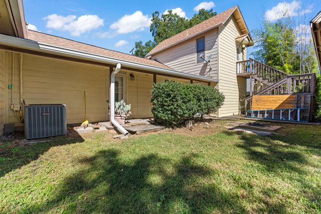 805 S 3rd Street, Grandview, TX 76050
