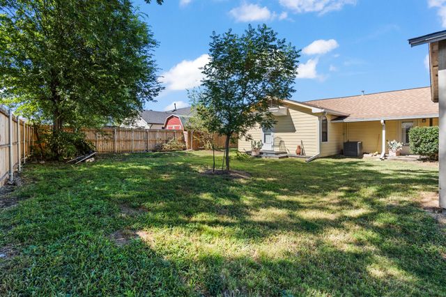 805 S 3rd Street, Grandview, TX 76050