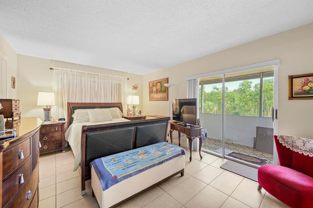 213 Cambridge I, West Palm Beach, FL 33417