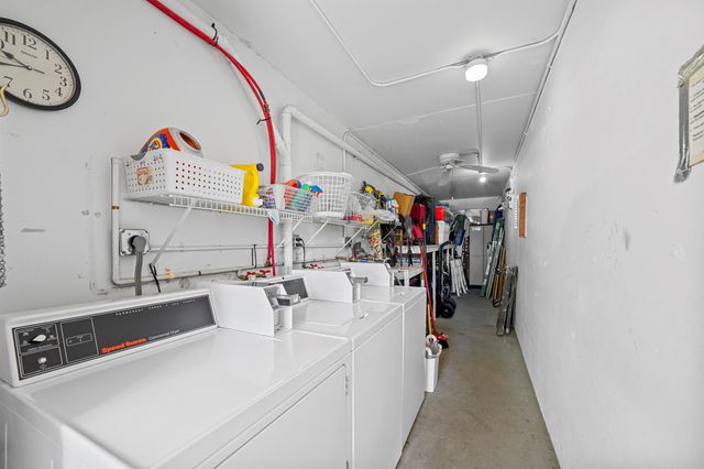 213 Cambridge I, West Palm Beach, FL 33417