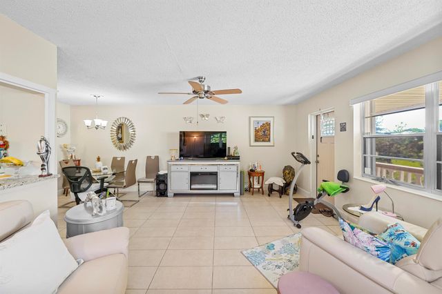 213 Cambridge I, West Palm Beach, FL 33417