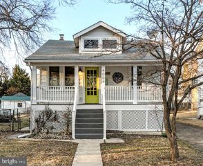 4004 INGRAHAM ST, Hyattsville, MD 20781