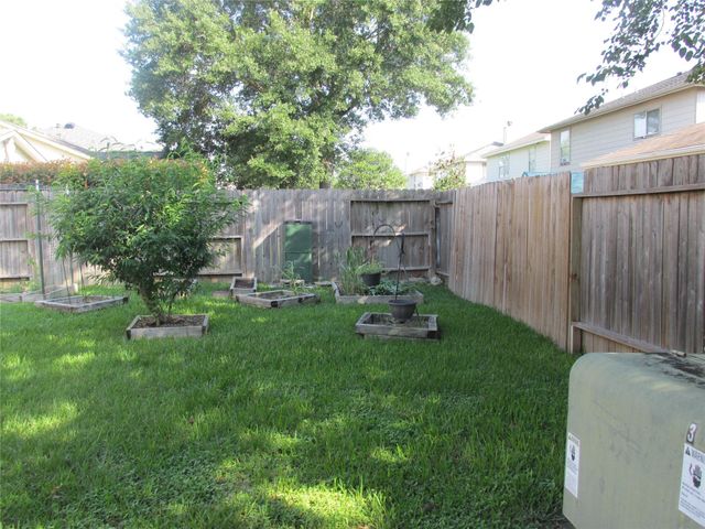 15106 Blue Creek Ranch Drive, Houston, TX 77086