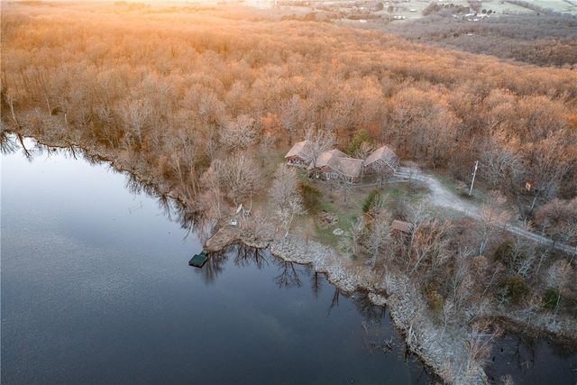 11487 Tony Mountain Road, Fayetteville, AR 72701