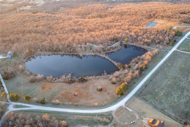 11487 Tony Mountain Road, Fayetteville, AR 72701