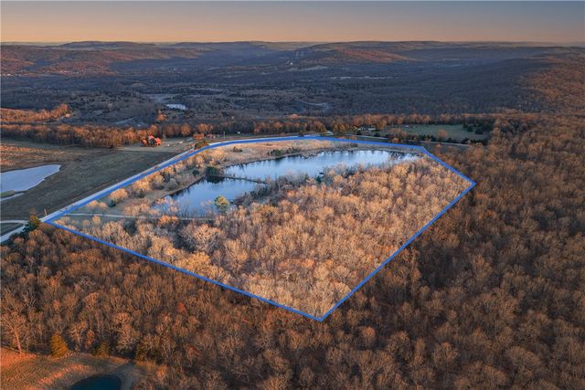 11487 Tony Mountain Road, Fayetteville, AR 72701