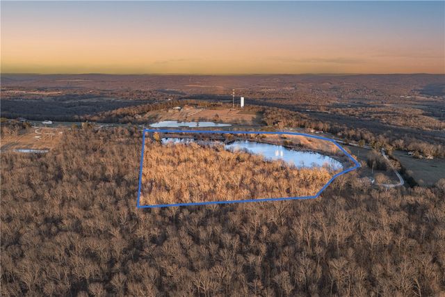 11487 Tony Mountain Road, Fayetteville, AR 72701