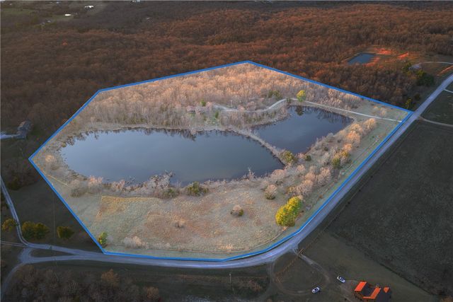 11487 Tony Mountain Road, Fayetteville, AR 72701