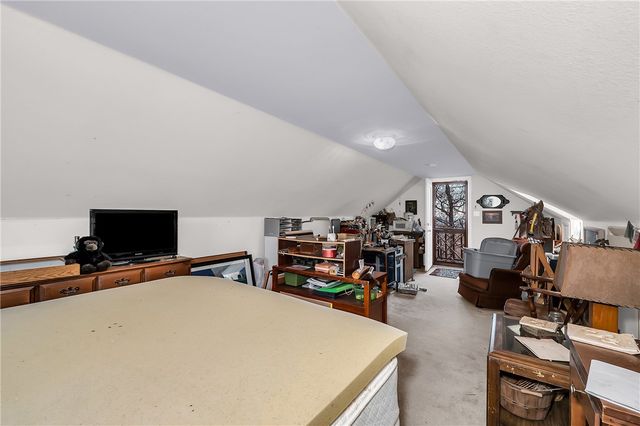 11487 Tony Mountain Road, Fayetteville, AR 72701