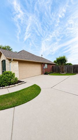 2700 Random Court, Granbury, TX 76049