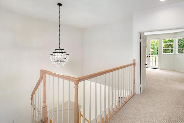 9618 Claiborne Square, La Jolla, CA 92037