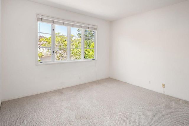 9618 Claiborne Square, La Jolla, CA 92037