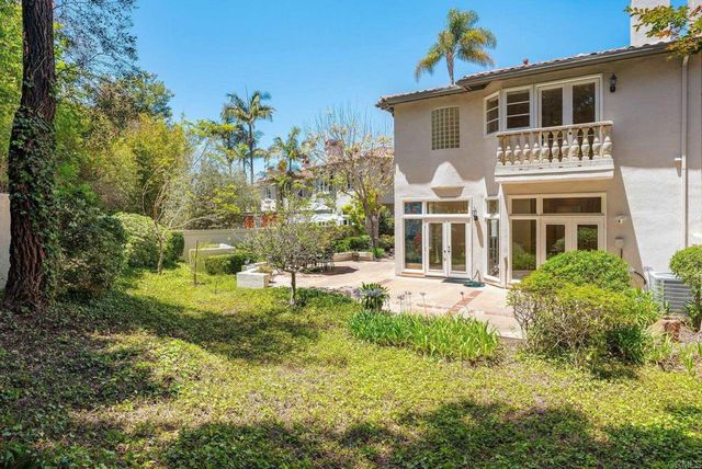 9618 Claiborne Square, La Jolla, CA 92037