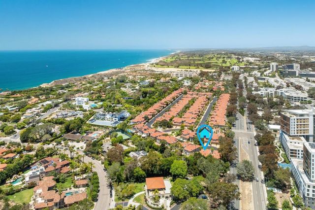 9618 Claiborne Square, La Jolla, CA 92037