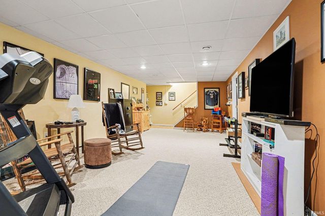 59690 Thornberry Court, South Bend, IN 46614