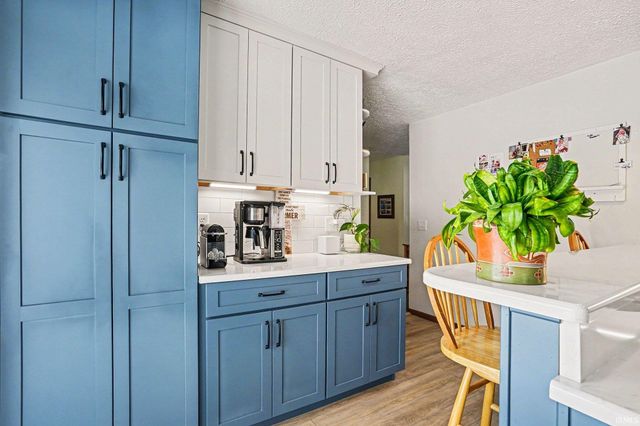 59690 Thornberry Court, South Bend, IN 46614