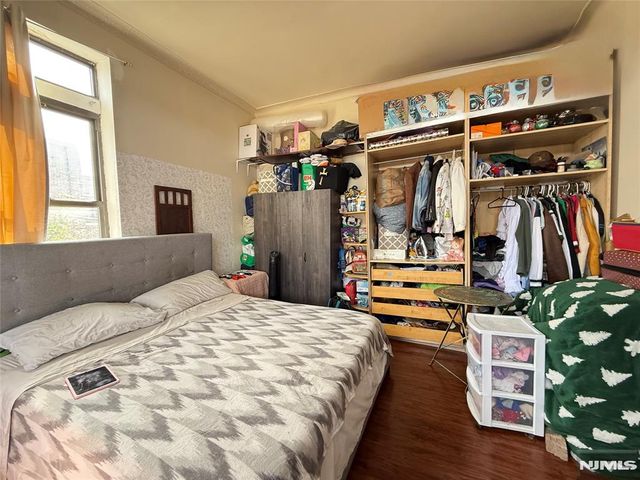 811 30th Street, Union City, NJ 07087