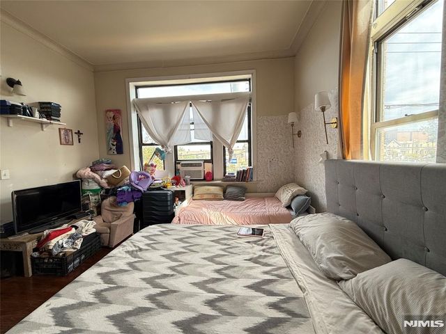 811 30th Street, Union City, NJ 07087