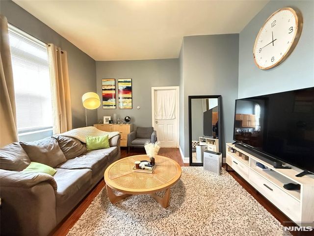 811 30th Street, Union City, NJ 07087