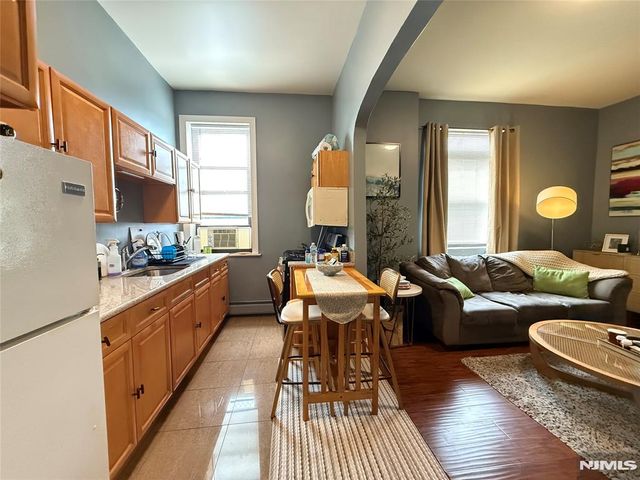 811 30th Street, Union City, NJ 07087