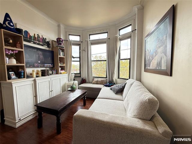 811 30th Street, Union City, NJ 07087