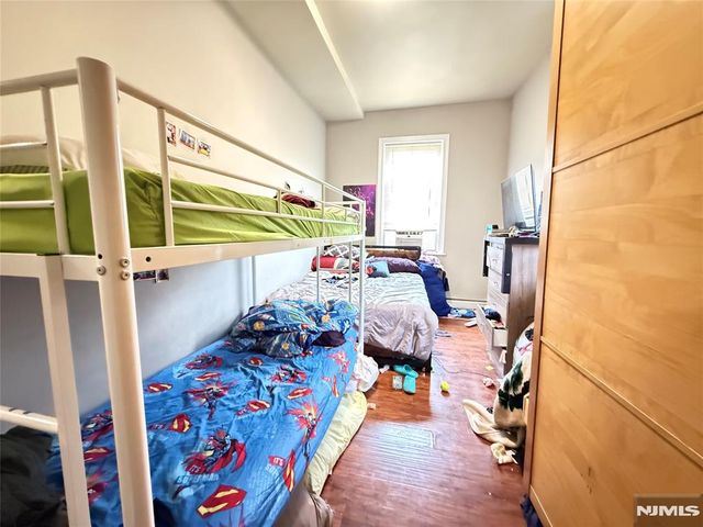 811 30th Street, Union City, NJ 07087