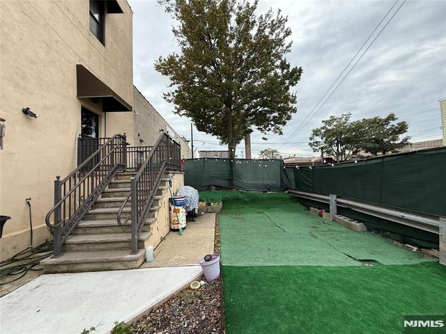 811 30th Street, Union City, NJ 07087