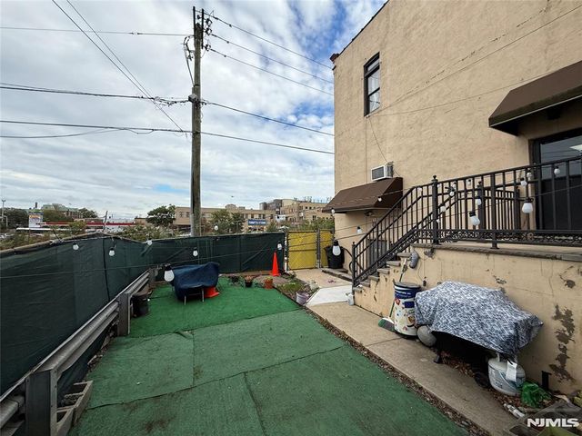 811 30th Street, Union City, NJ 07087